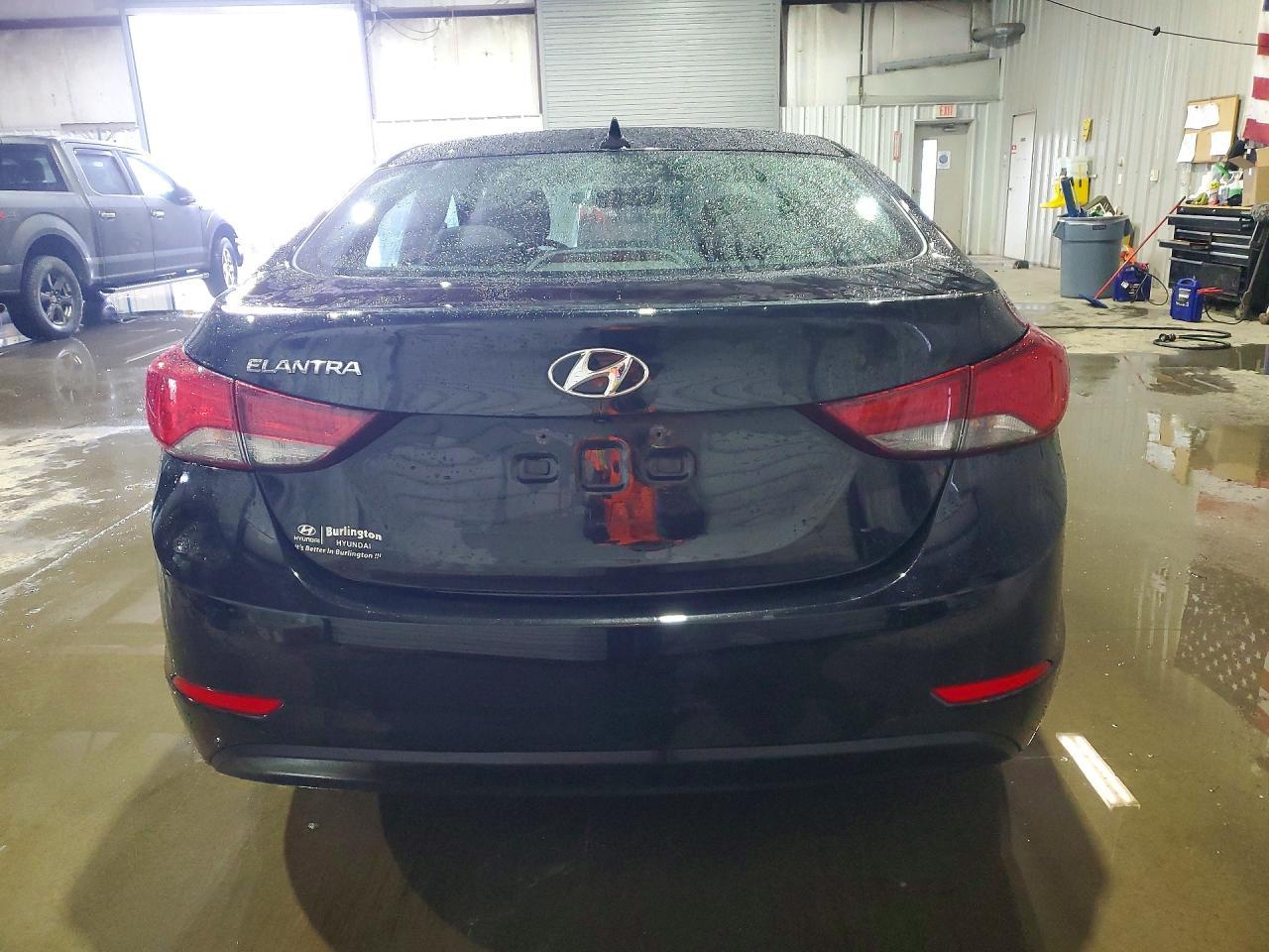 2015 Hyundai Elantra Se - Image 6