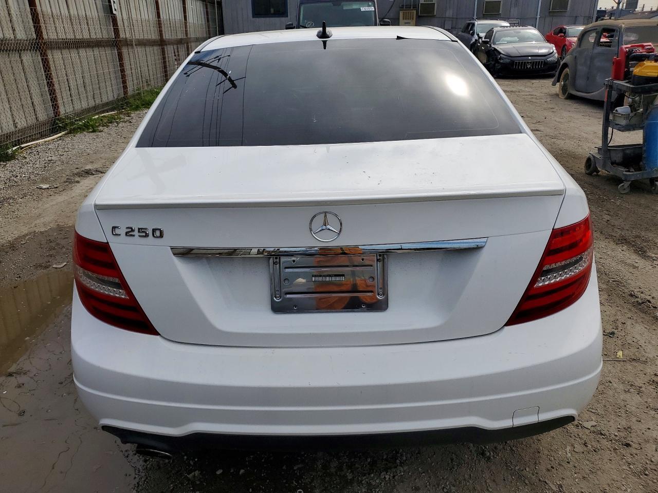 2013 Mercedes-Benz C 250 - Фото 6