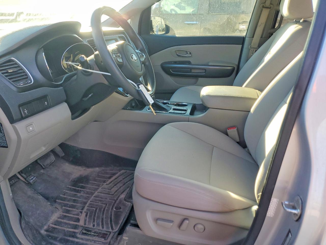 2019 Kia Sedona Lx - Image 7