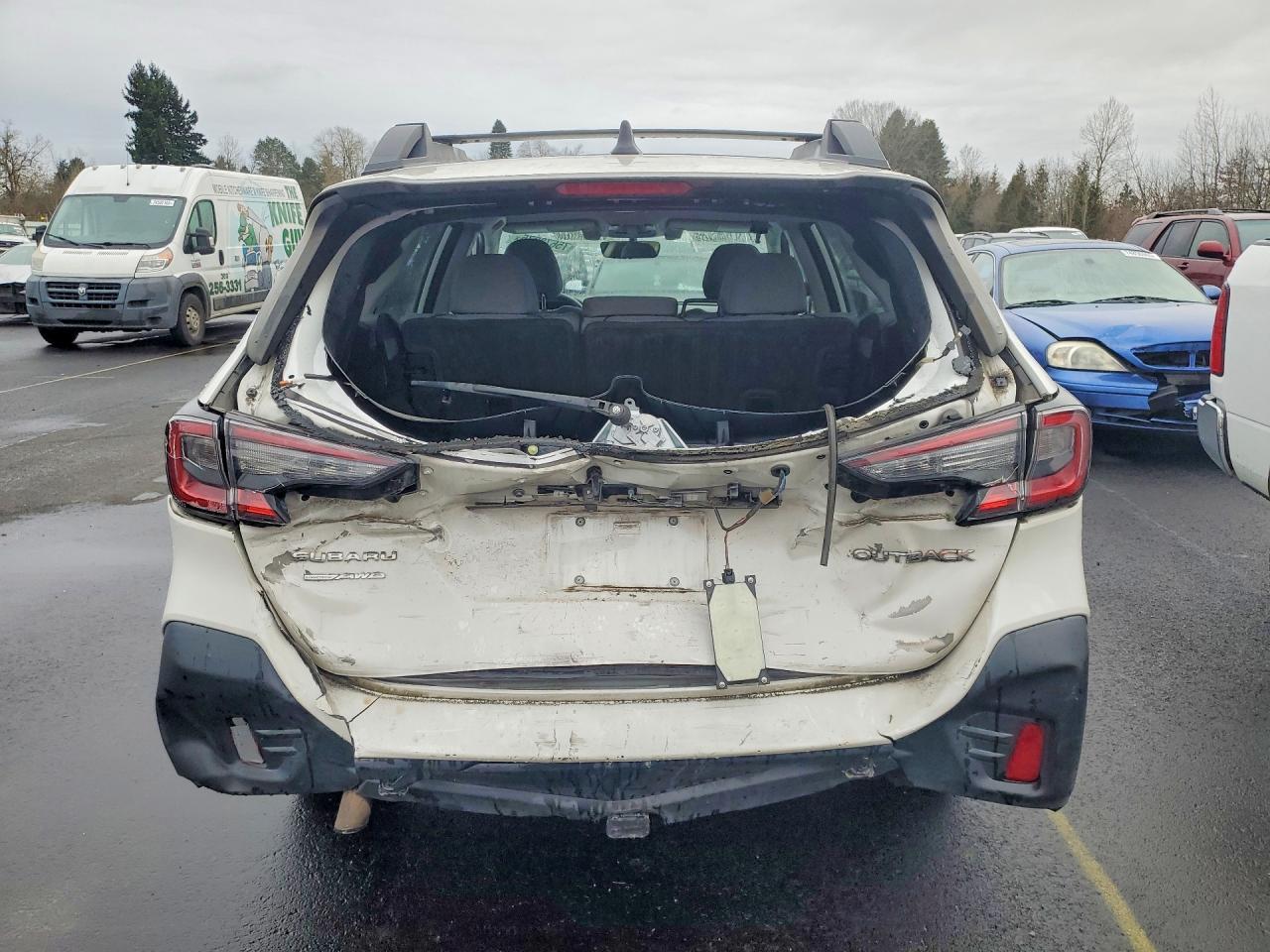 2022 Subaru Outback Premium - Image 6