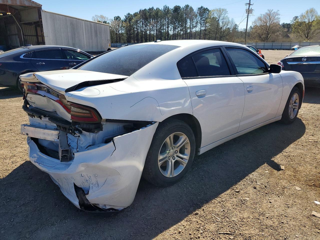 2022 Dodge Charger Sxt - Фото 3
