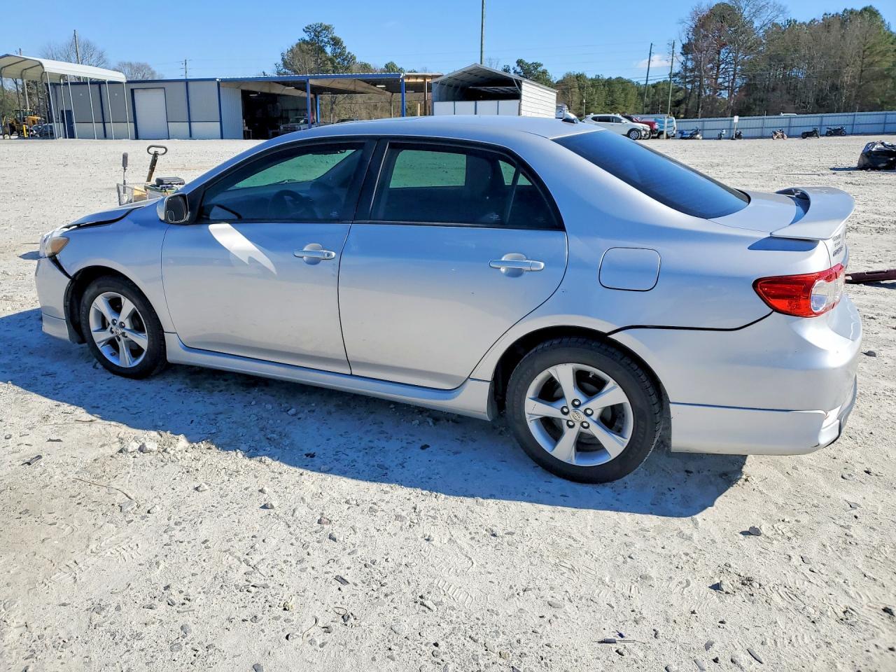 2011 Toyota Corolla Base - Фото 2