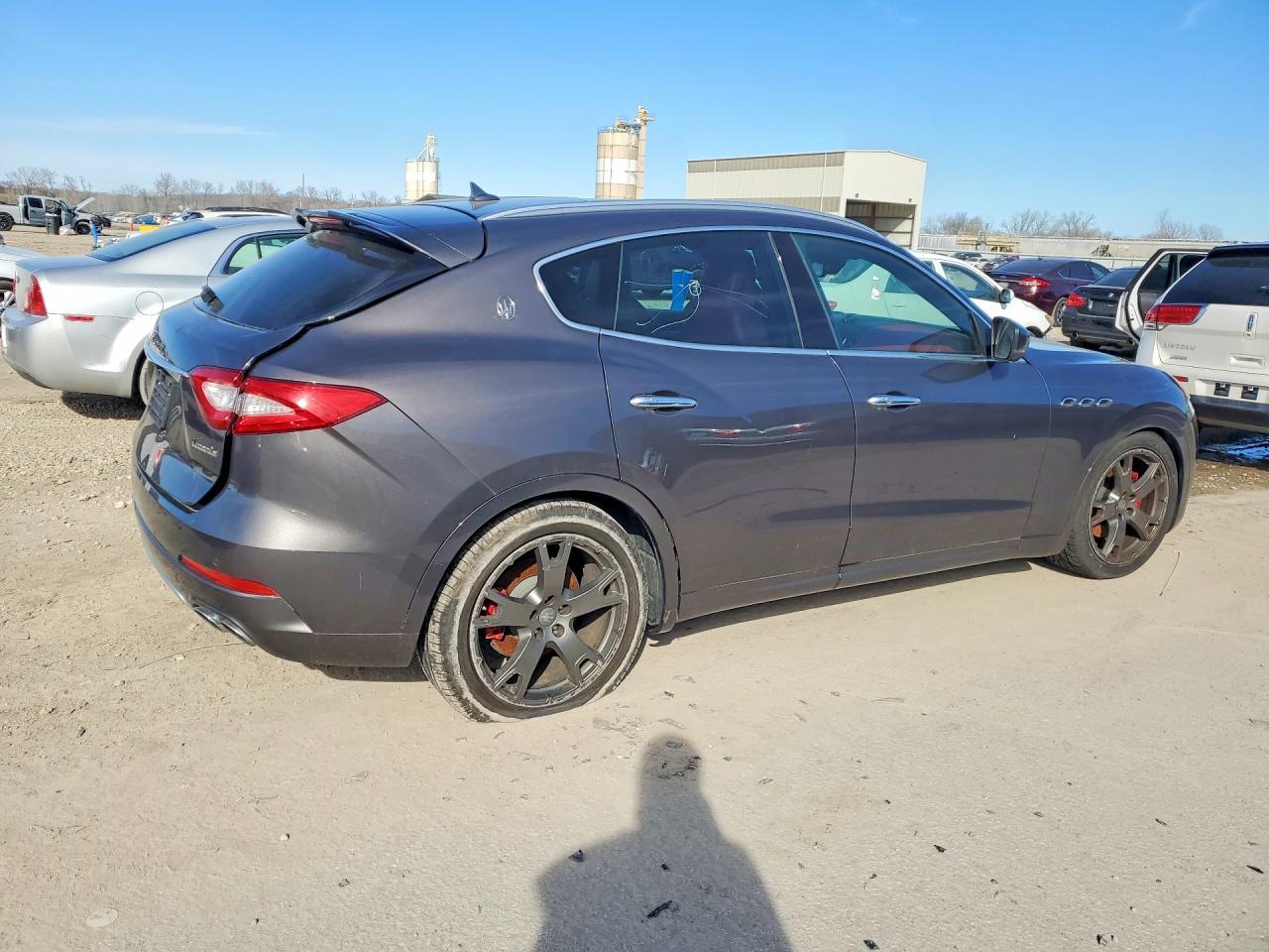 2017 Maserati Levante Sport - Фото 3