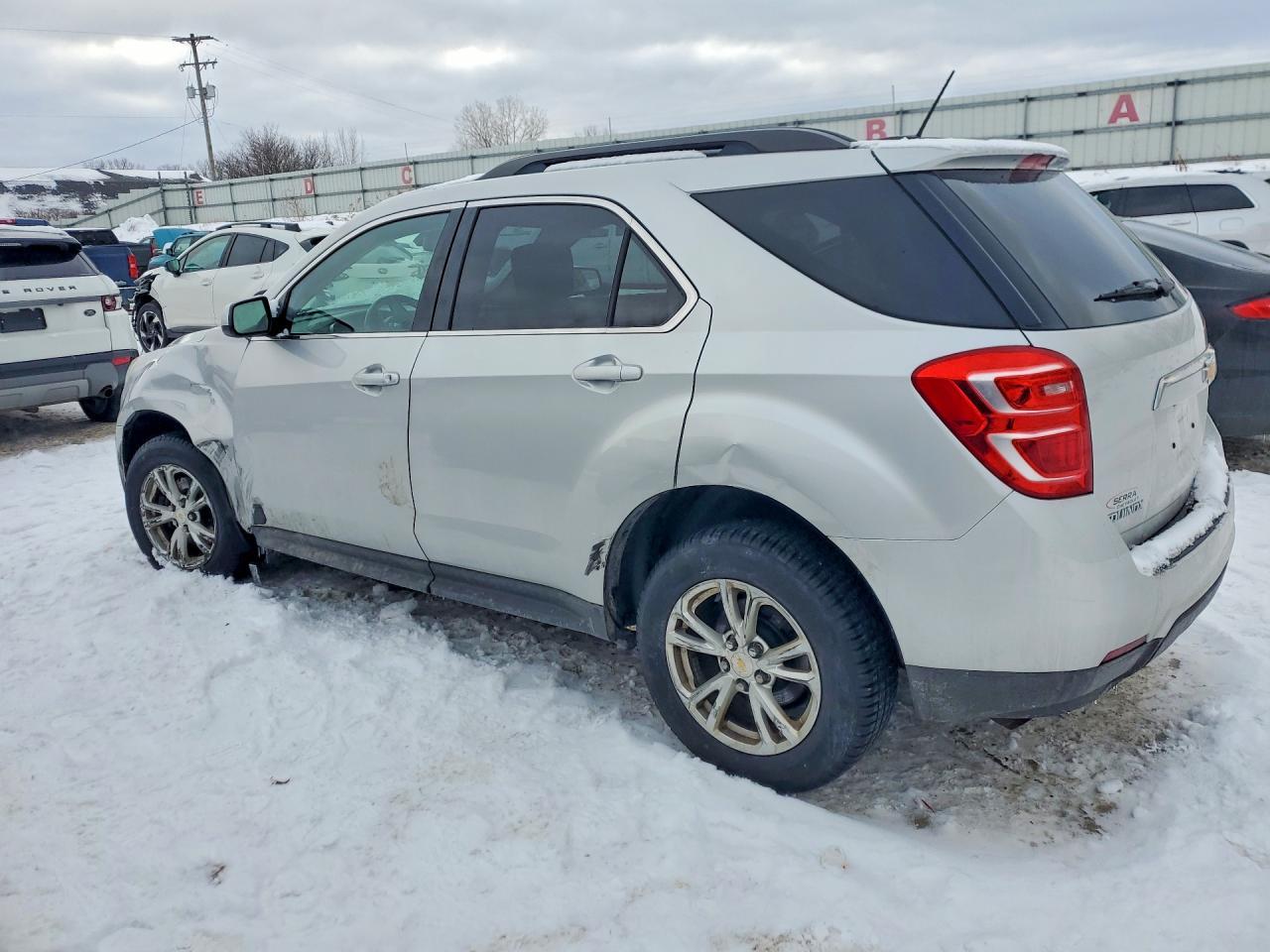 2017 Chevrolet Equinox Lt - Image 2