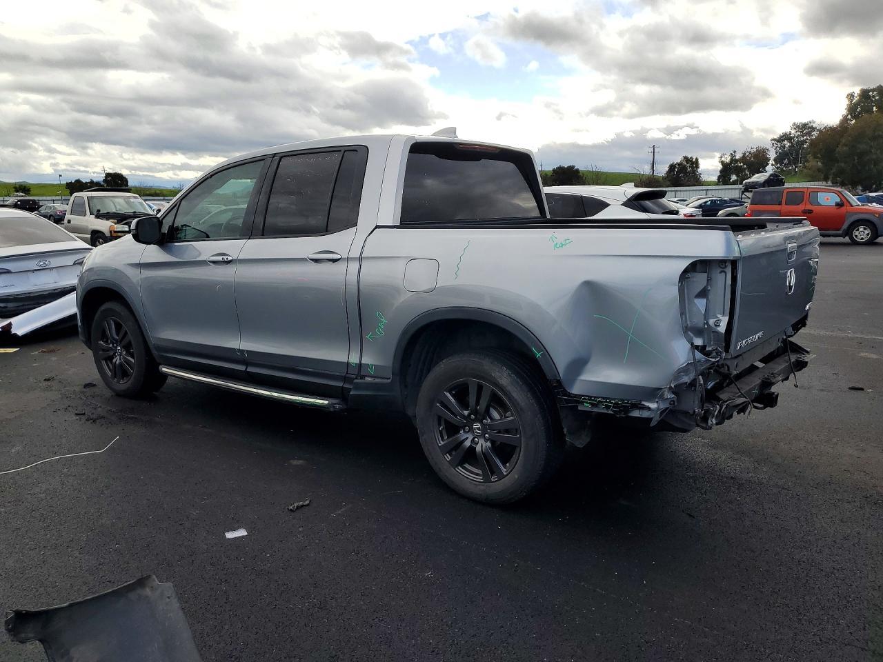 2019 Honda Ridgeline Sport - Image 2