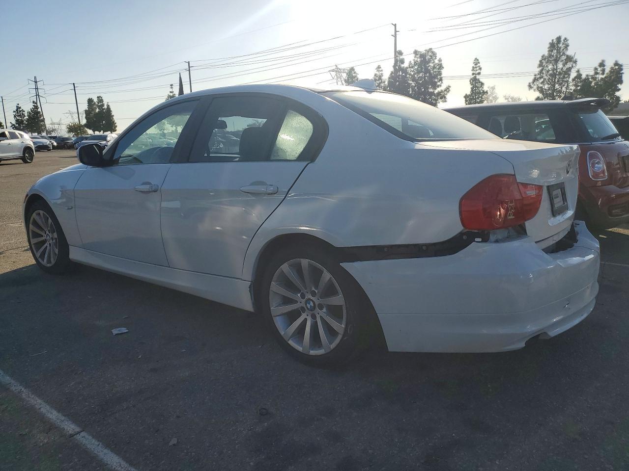 2011 BMW 328 I Sulev - Фото 2