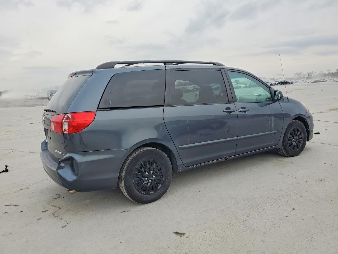 2007 Toyota Sienna - Фото 3