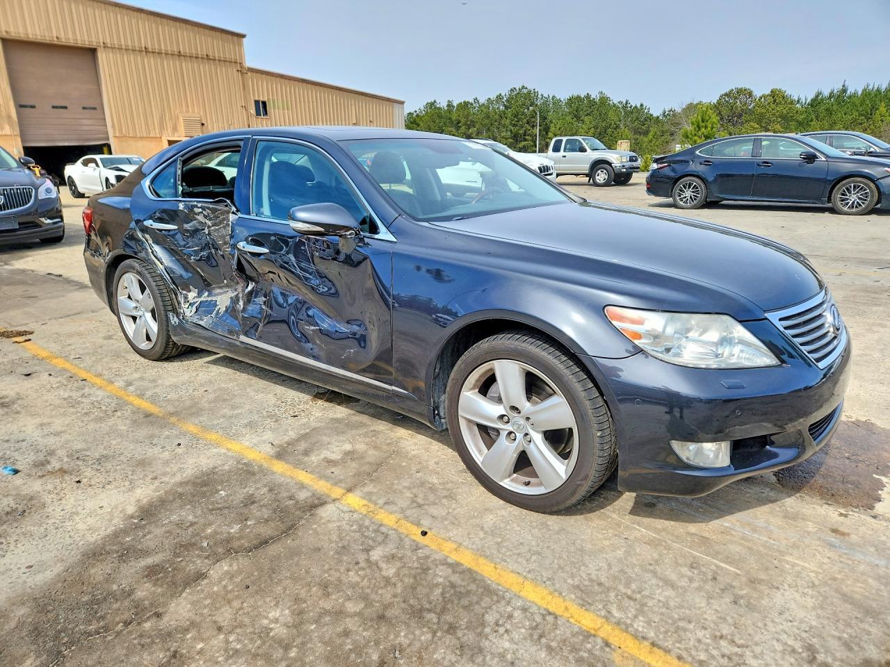 2010 Lexus Ls 460 - Image 4