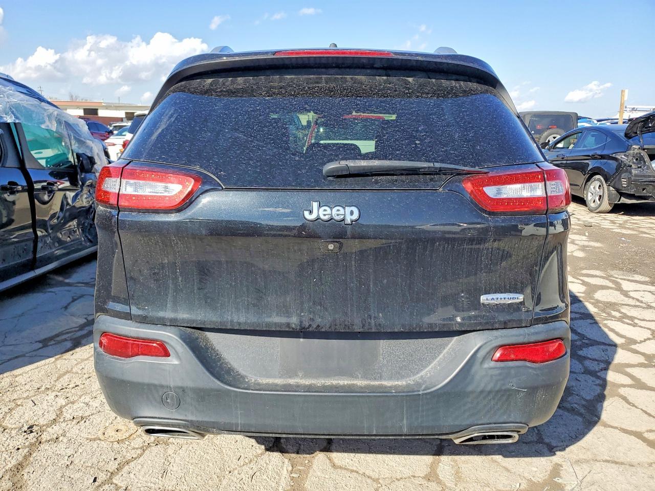 2016 Jeep Cherokee Latitude - Фото 6