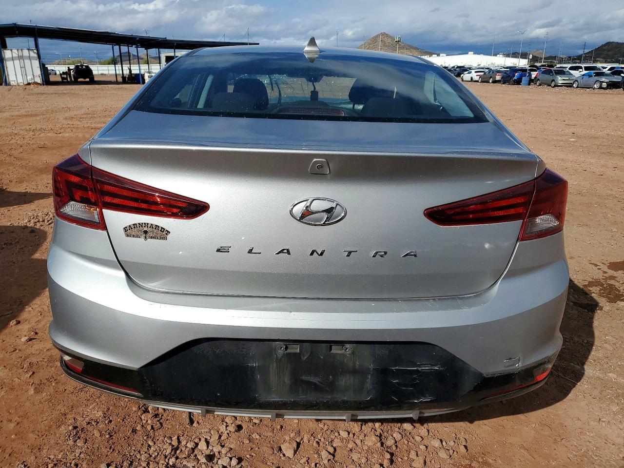 2020 Hyundai Elantra Sel - Фото 6