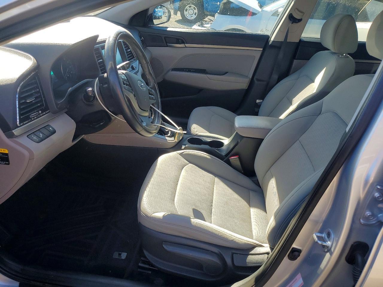 2017 Hyundai Elantra Se - Фото 7