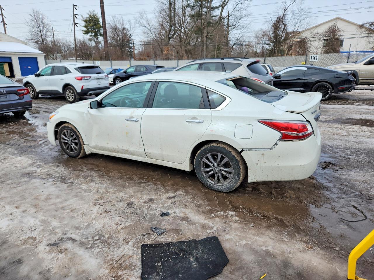 2015 Nissan Altima 2.5 - Фото 2