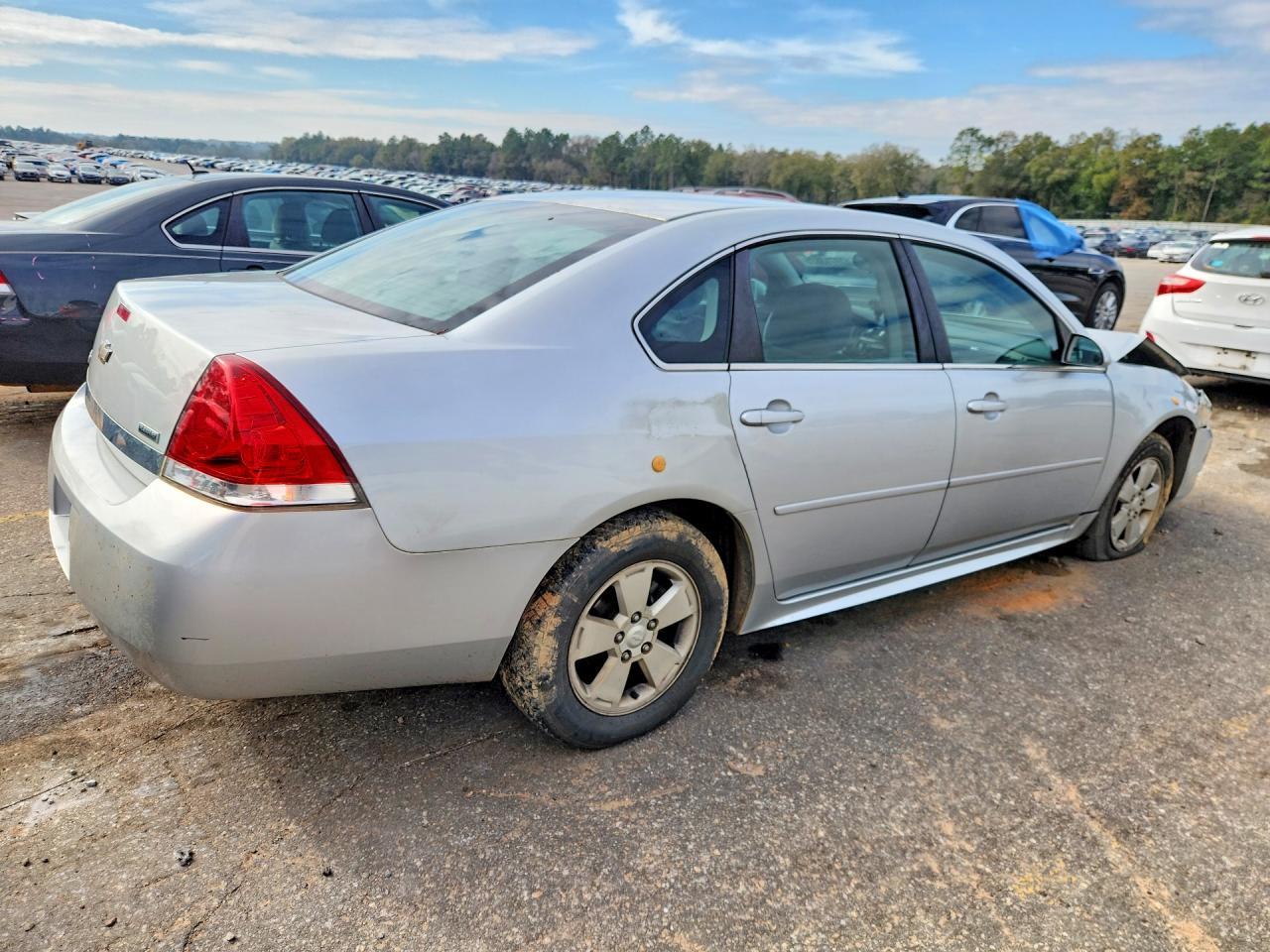 2011 Chevrolet Impala Ls - Фото 3