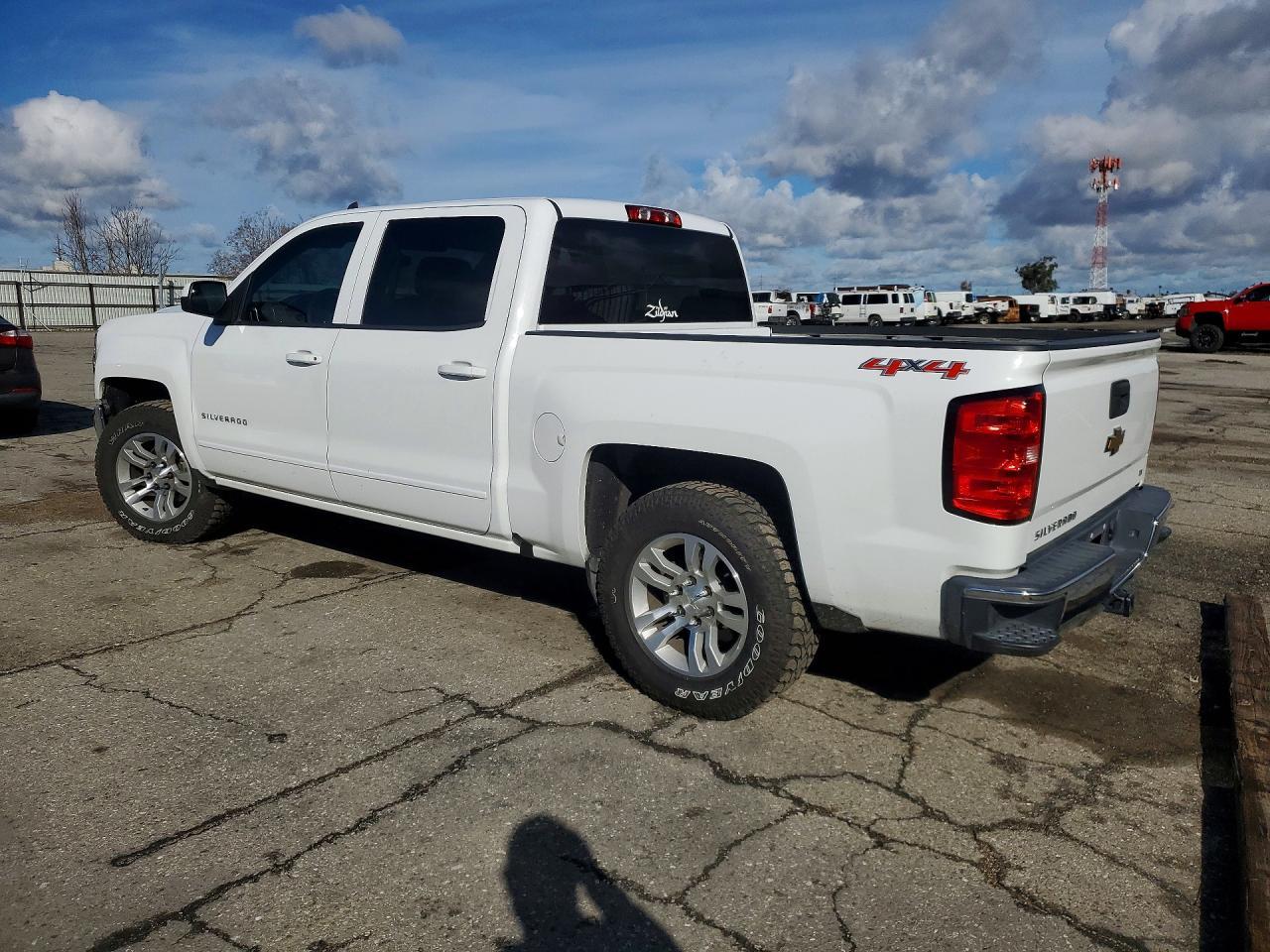 2017 Chevrolet Silverado K1500 Lt - Фото 2