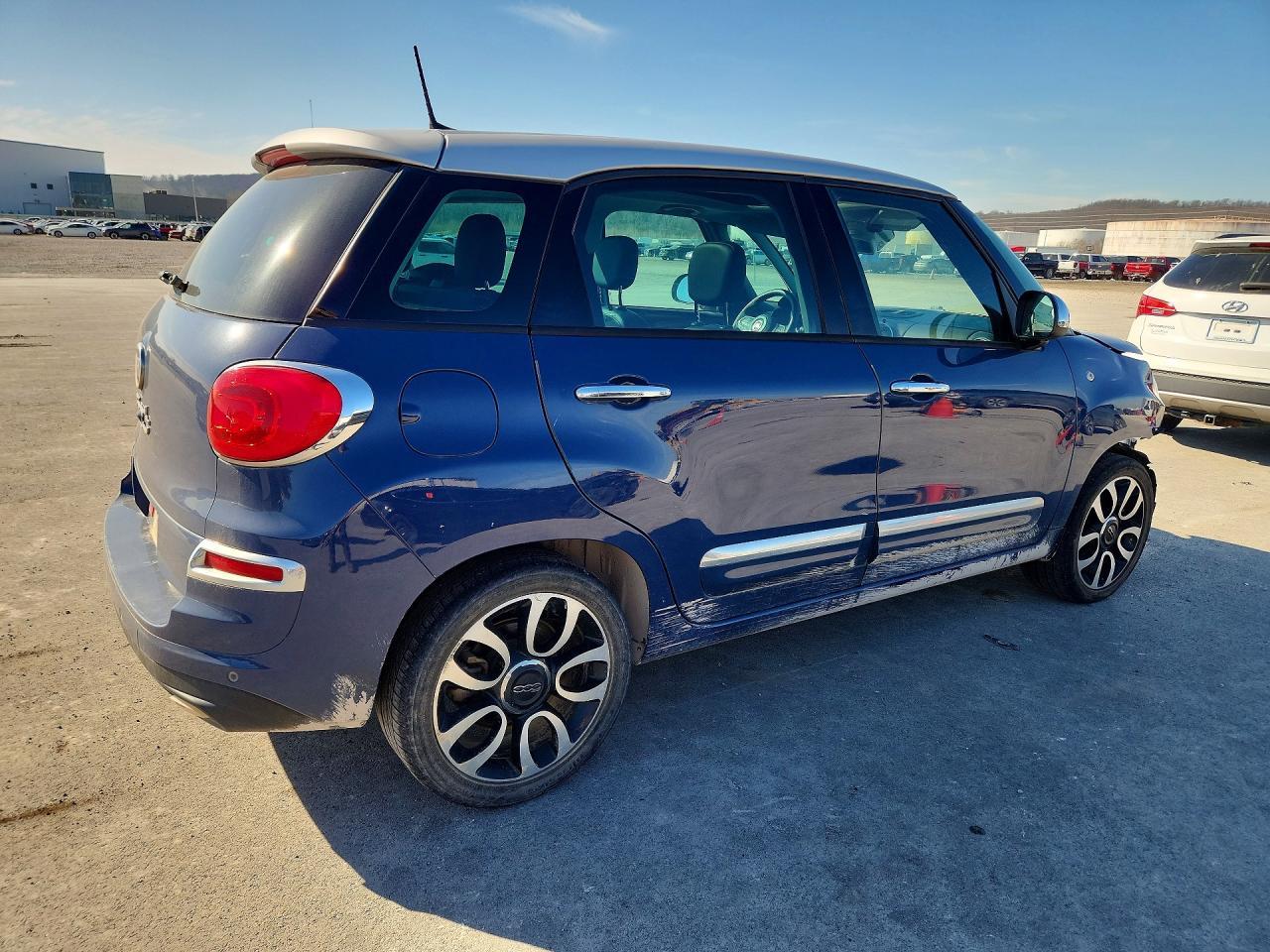 2019 Fiat 500L Lounge - Фото 3