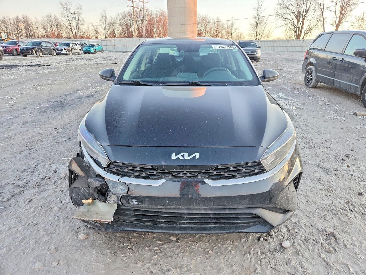 2022 Kia Forte Fe - Фото 5