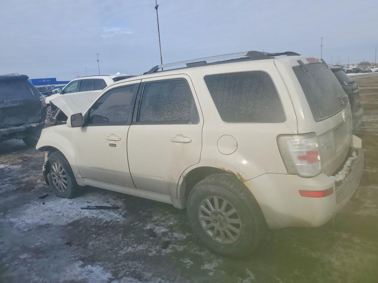 2010 Mercury Mariner Premier - Image 2