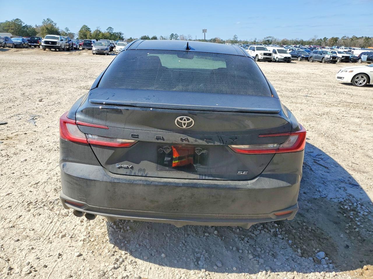 2025 Toyota Camry Se - Фото 6