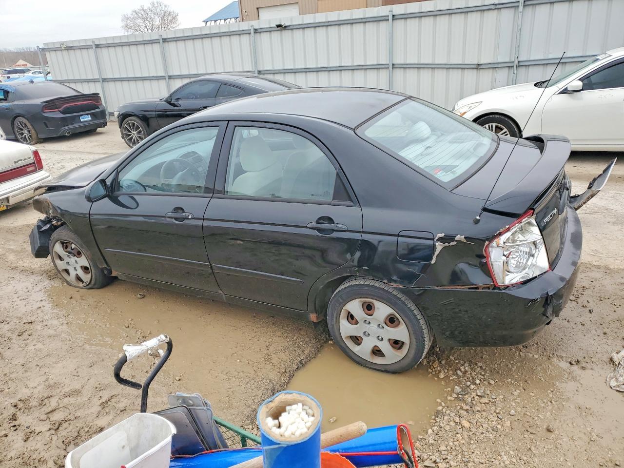 2005 Kia Spectra Lx - Image 2