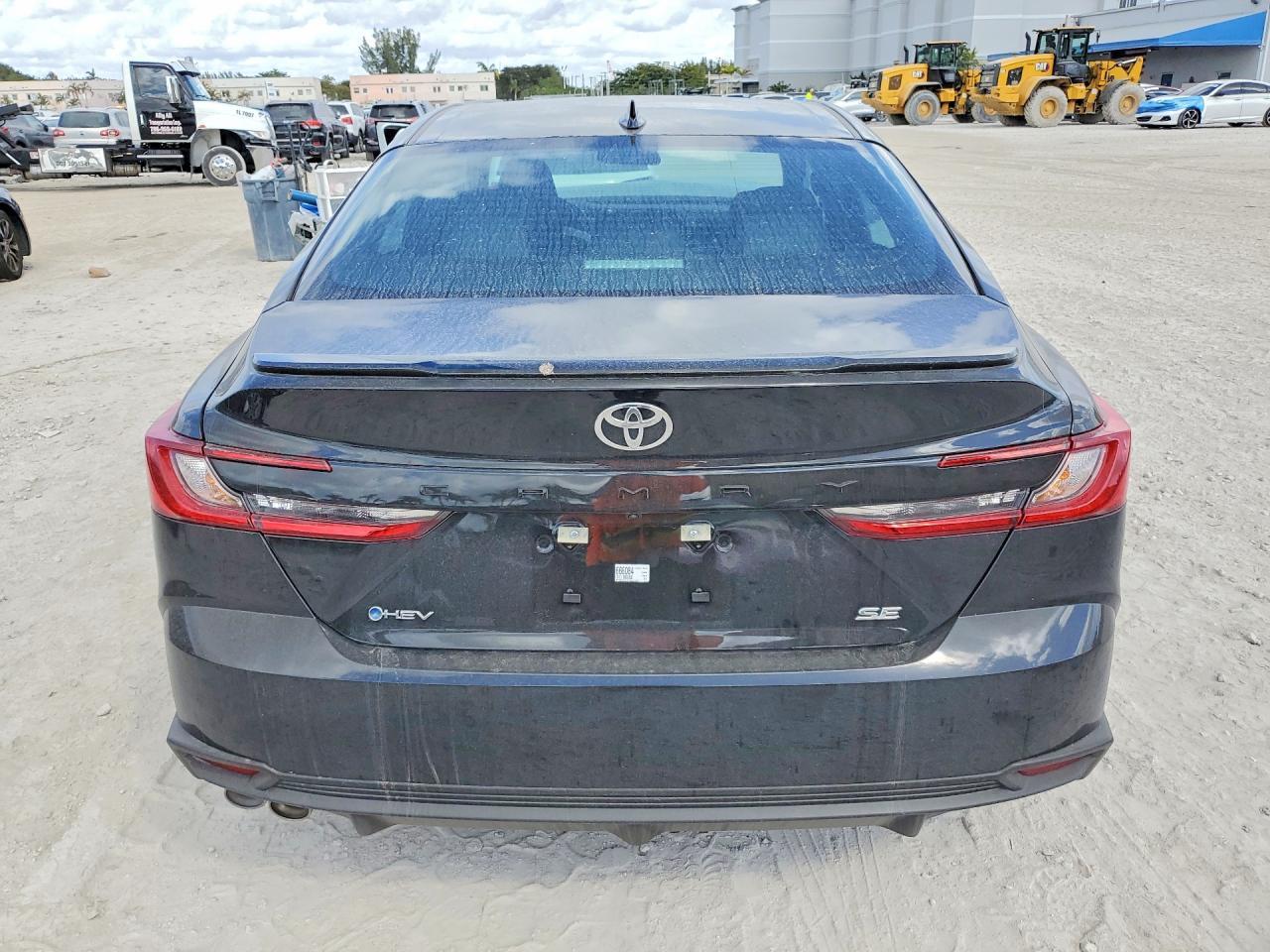 2026 Toyota Camry Se - Фото 6