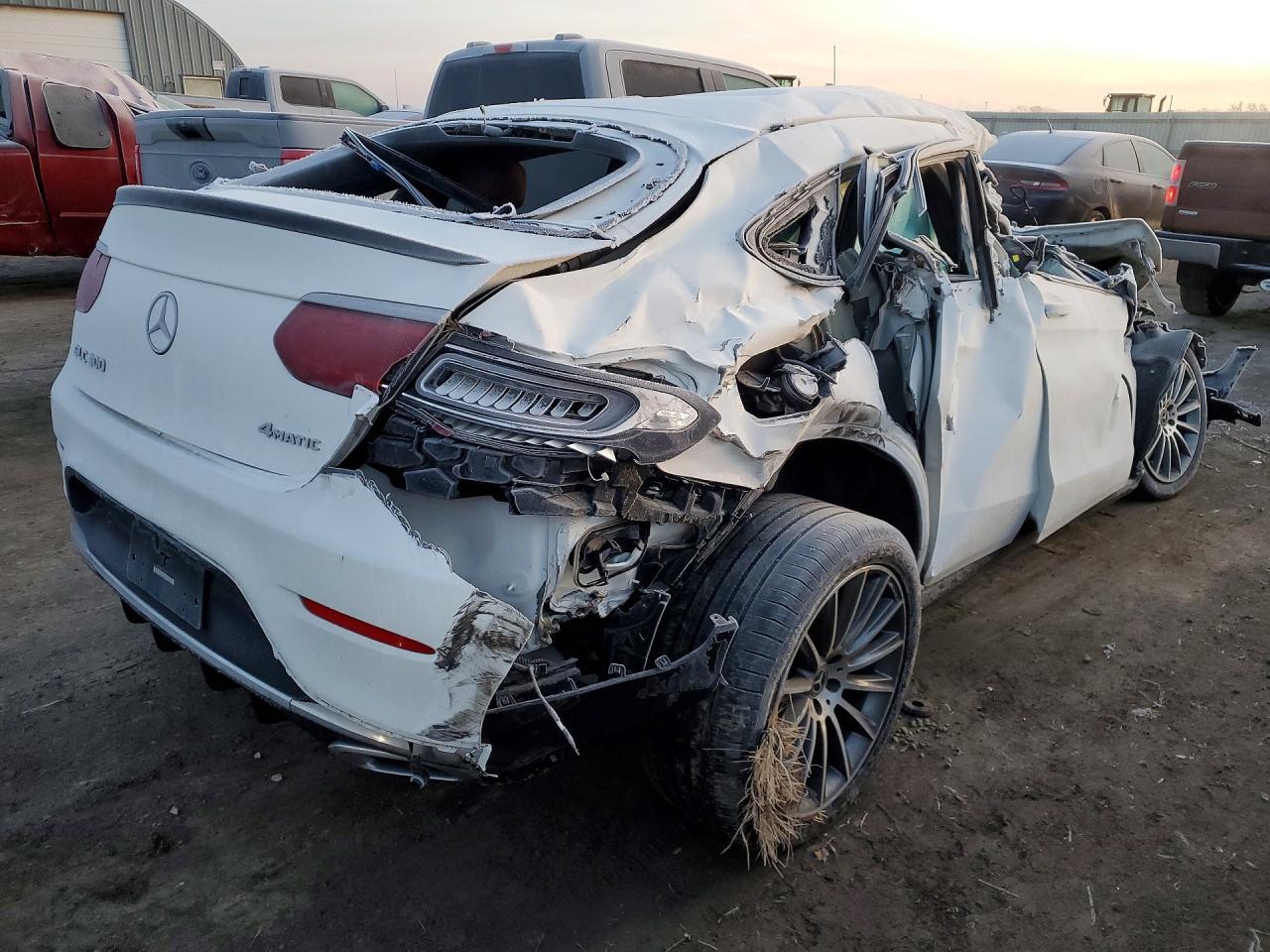 2023 Mercedes-Benz Glc Coupe 300 4Matic - Image 3