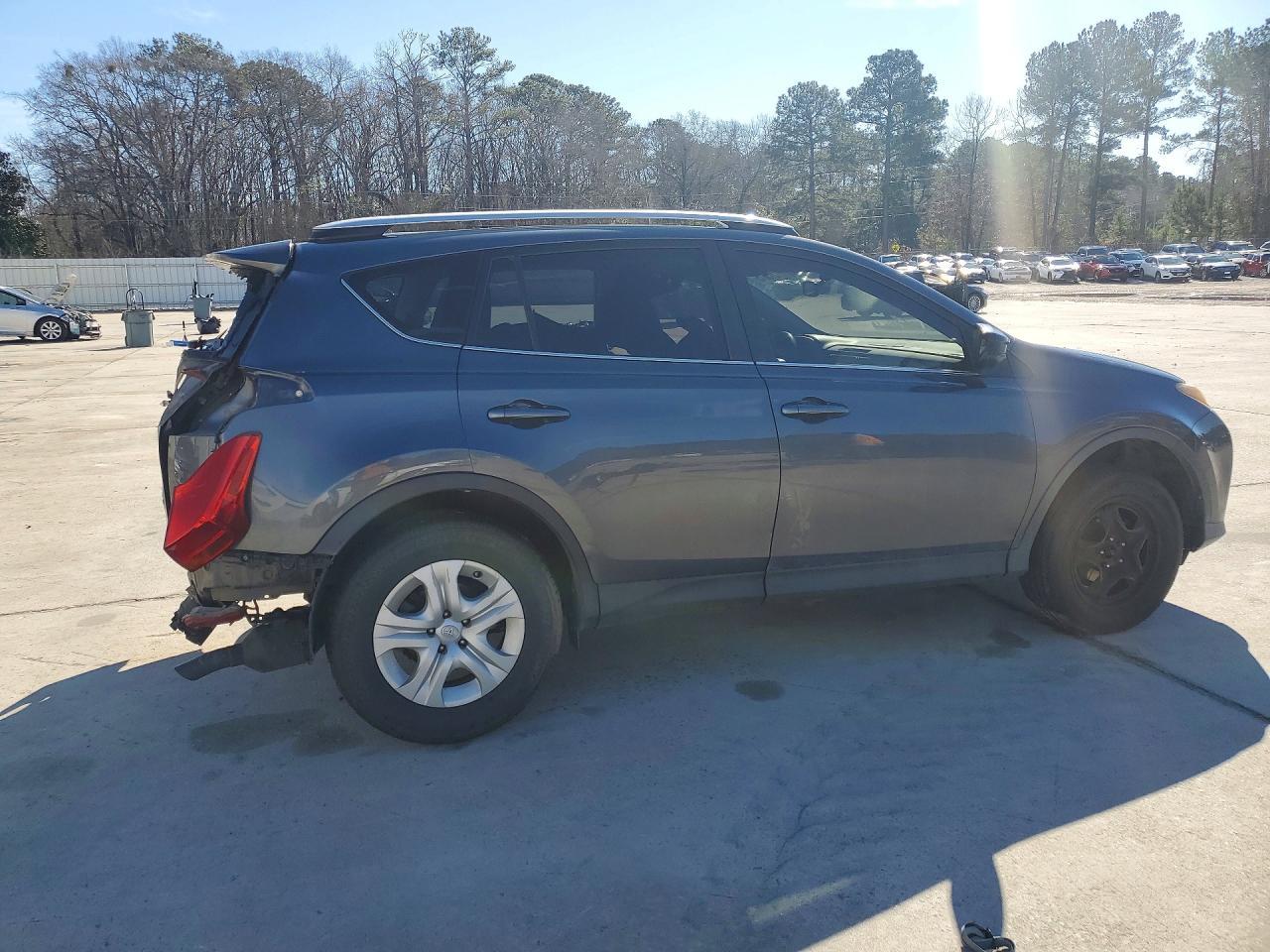 2015 Toyota Rav4 Le - Image 3