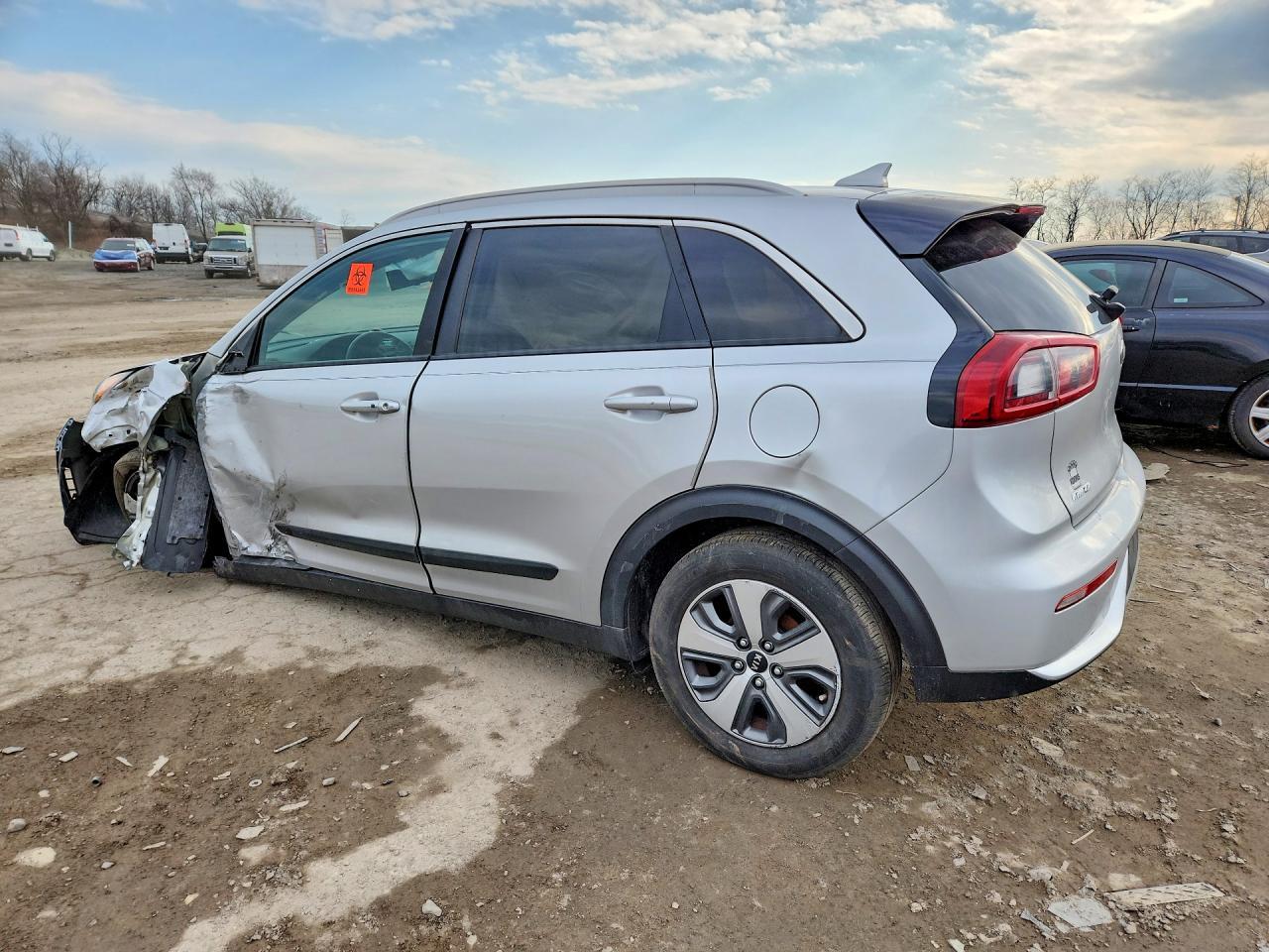 2017 Kia Niro Ex - Фото 2