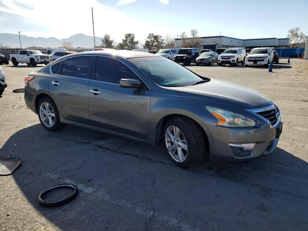 2015 Nissan Altima 2.5 - Image 4