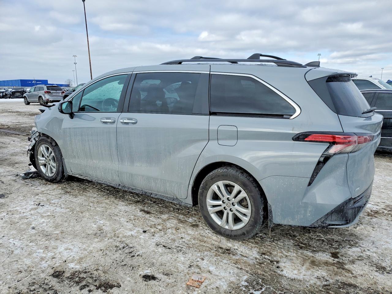2023 Toyota Sienna Xse - Фото 2