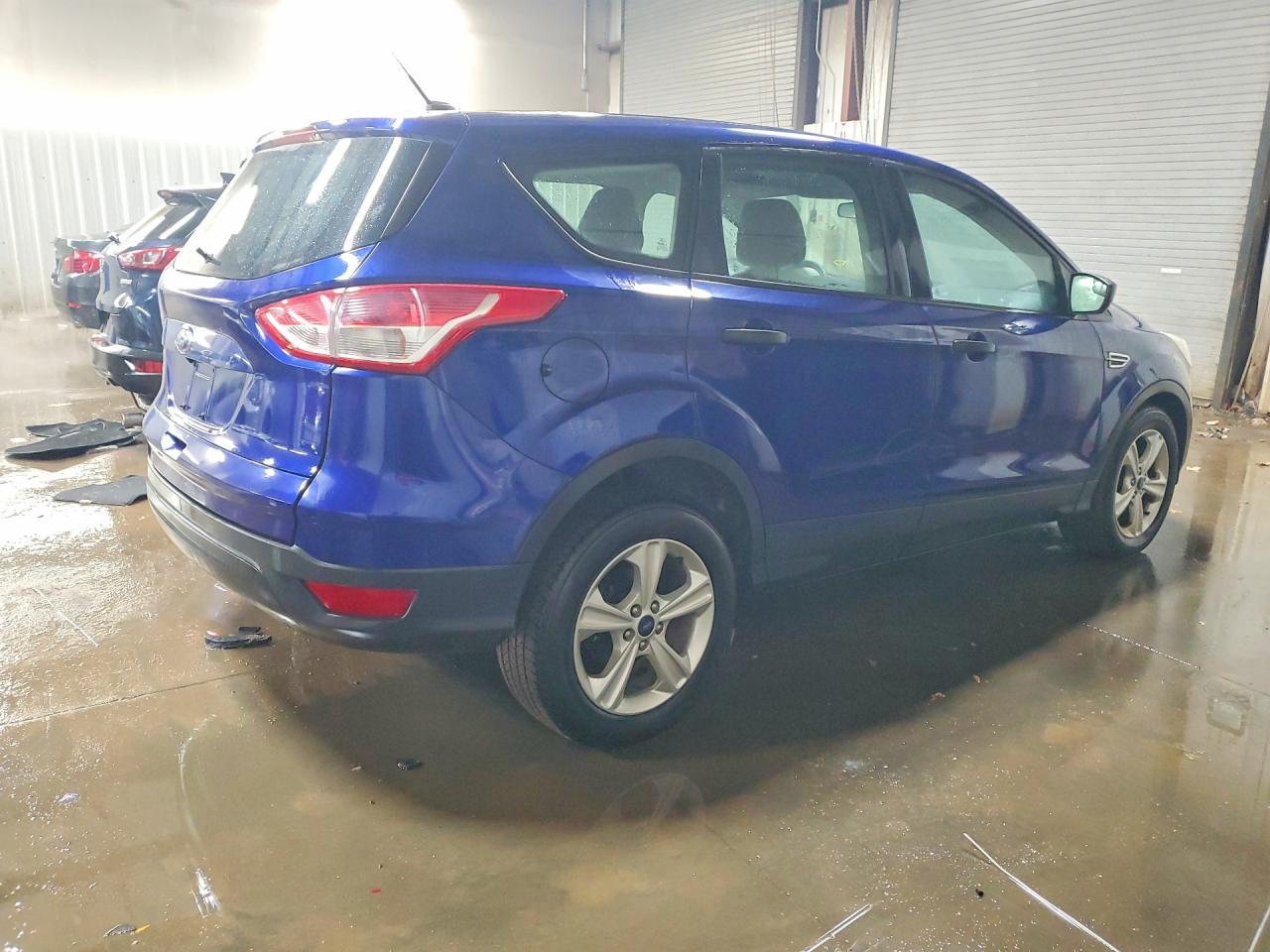 2014 Ford Escape S - Фото 3
