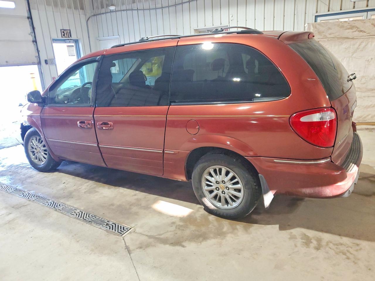 2007 Chrysler Town & Country Limited - Image 2