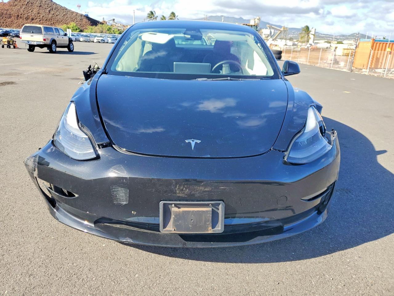 2023 Tesla Model 3 - Image 5