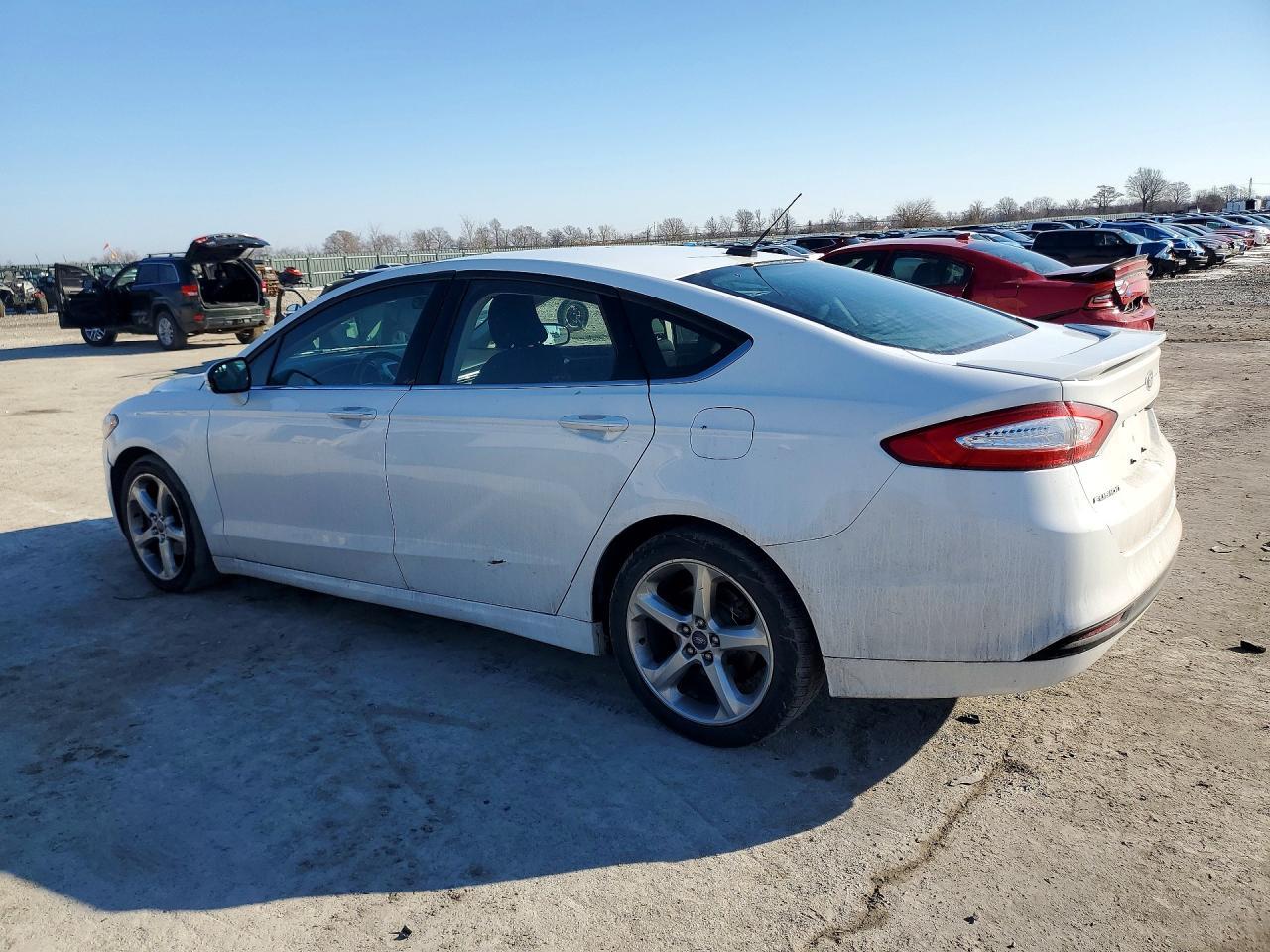 2015 Ford Fusion Se - Фото 2