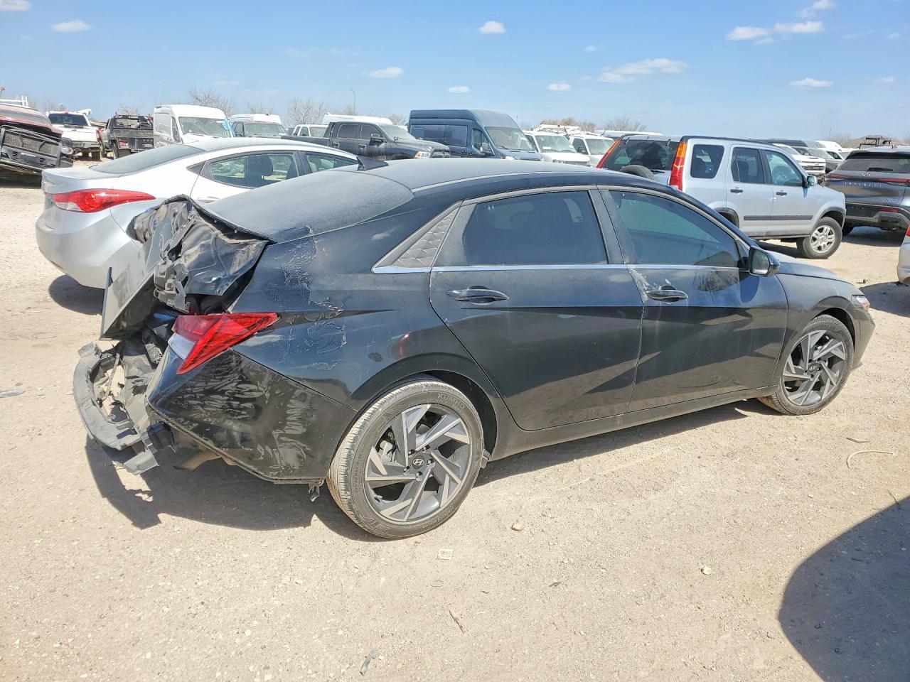 2024 Hyundai Elantra Sel - Фото 3