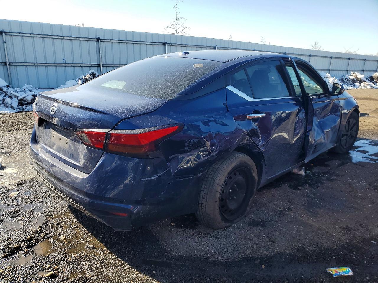 2020 Nissan Altima 2.5 S - Фото 3