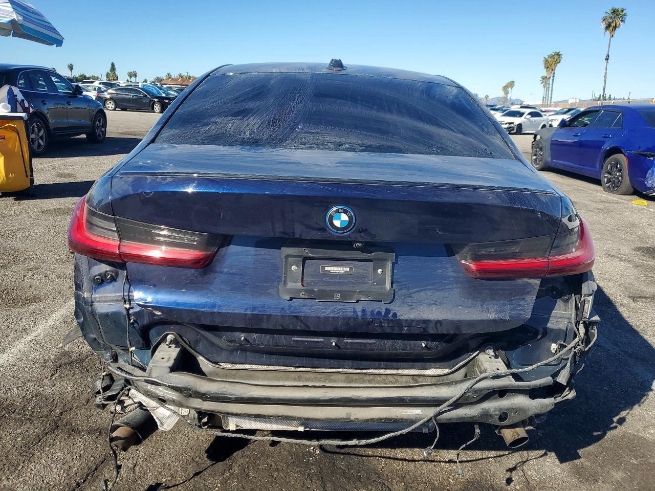 2023 BMW 330E - Фото 6