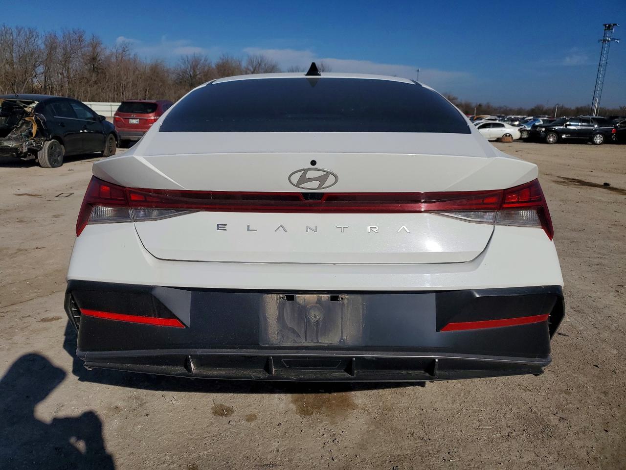 2024 Hyundai Elantra Sel - Image 6