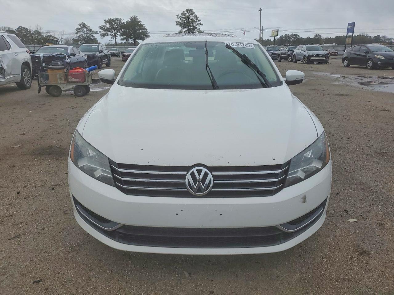2013 Volkswagen Passat Se - Image 5