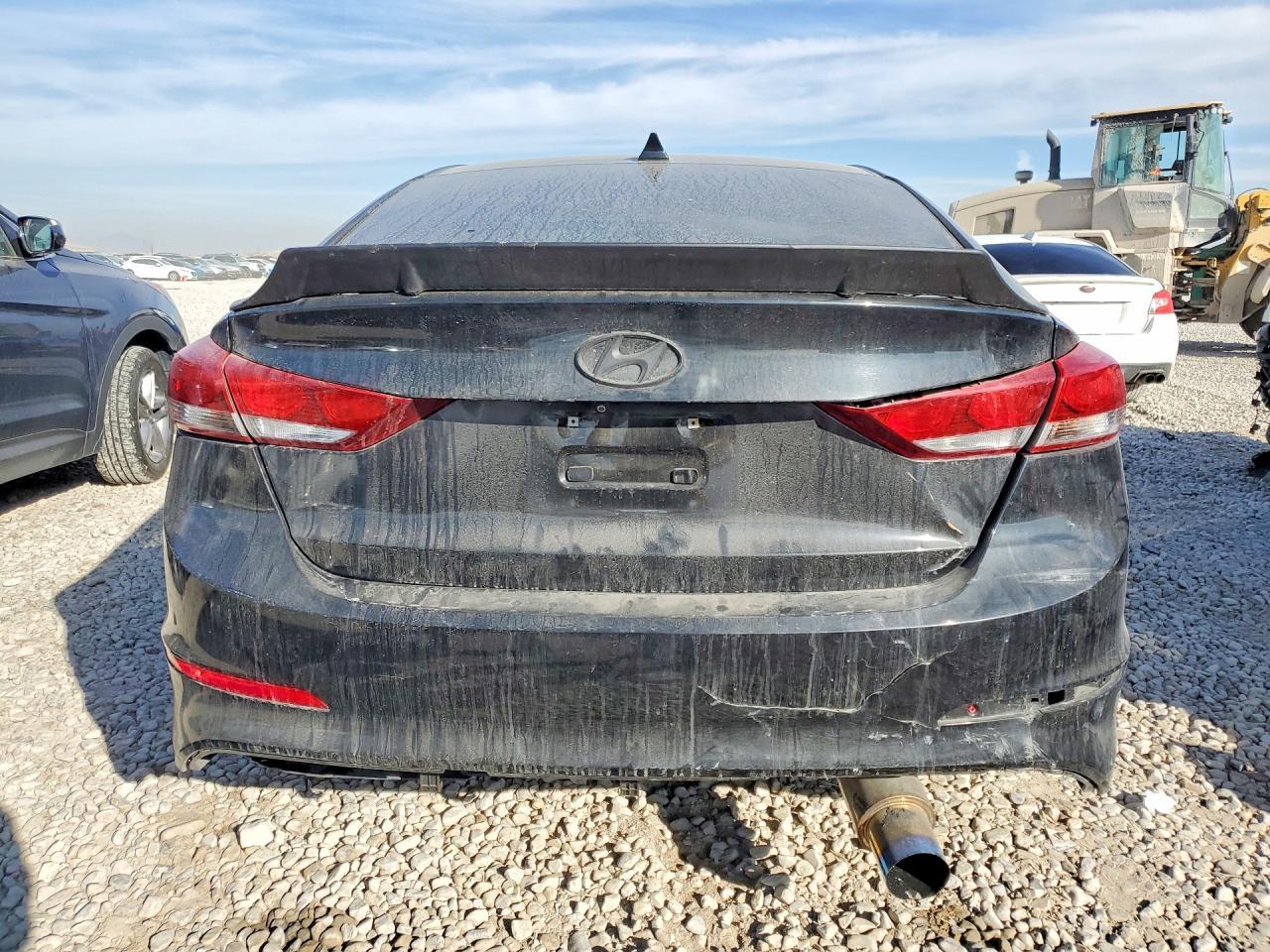 2017 Hyundai Elantra Se - Image 6