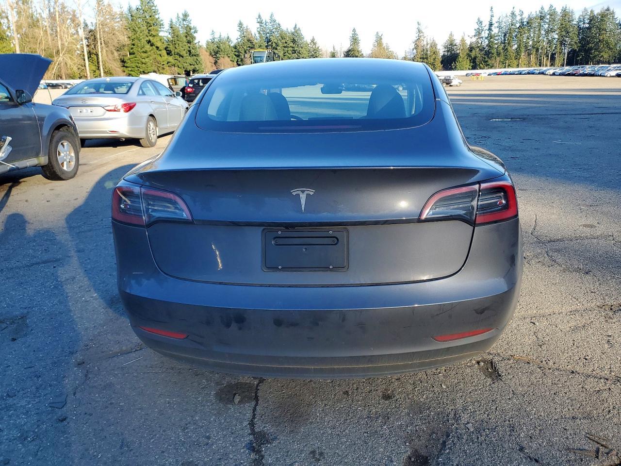 2023 Tesla Model 3 - Image 6