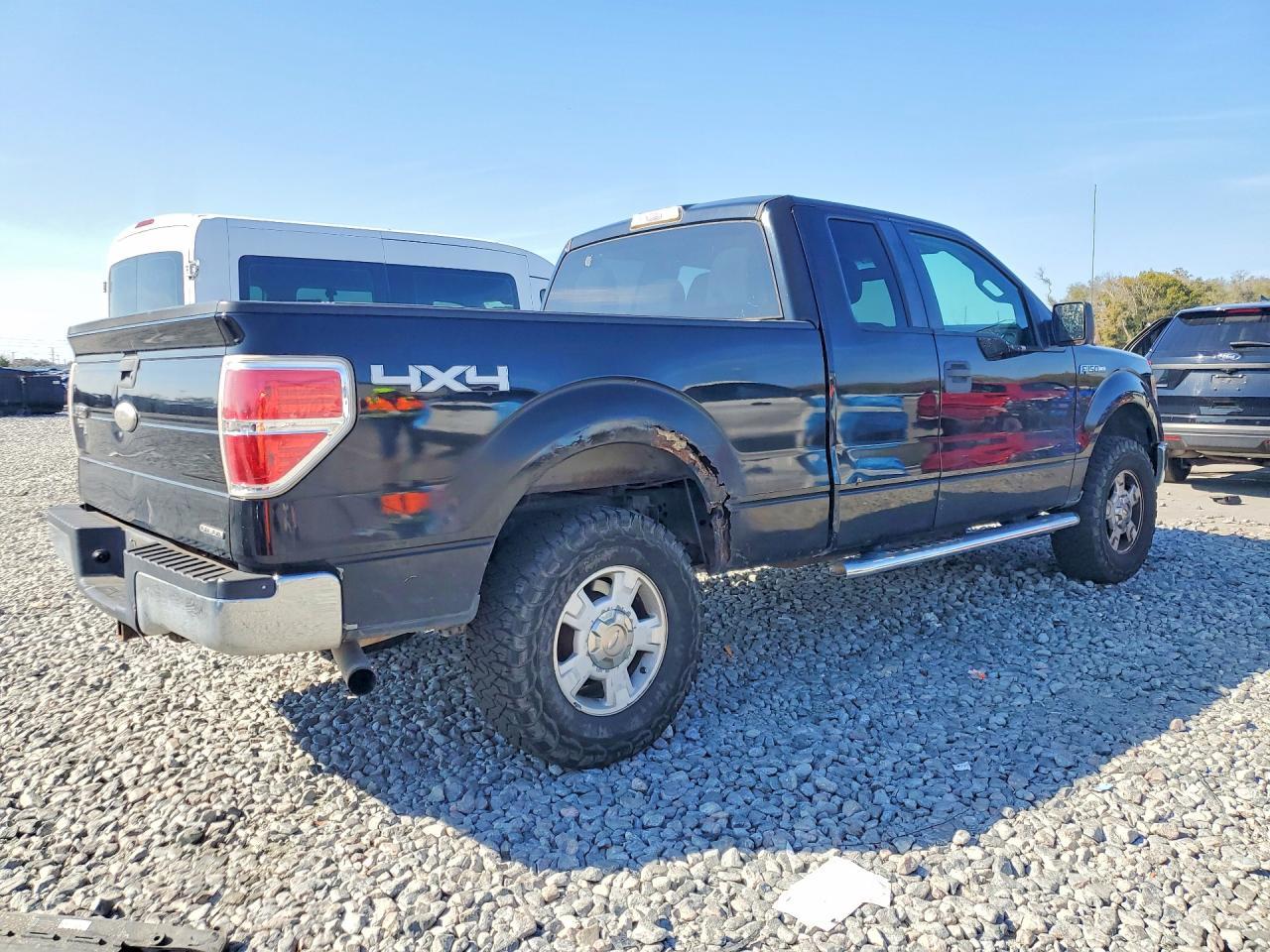 2011 Ford F150 Super Cab - Image 3