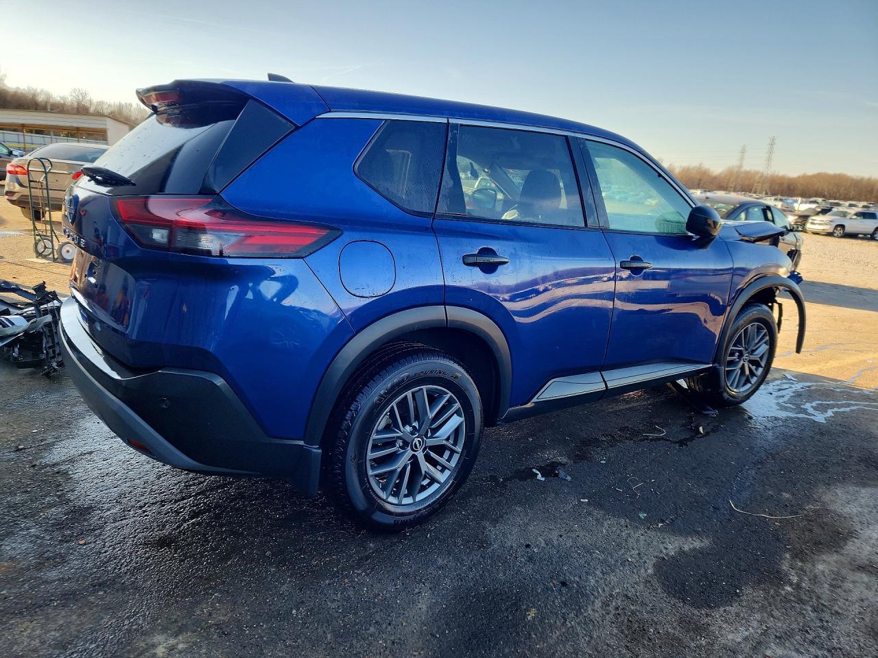 2022 Nissan Rogue S - Фото 3