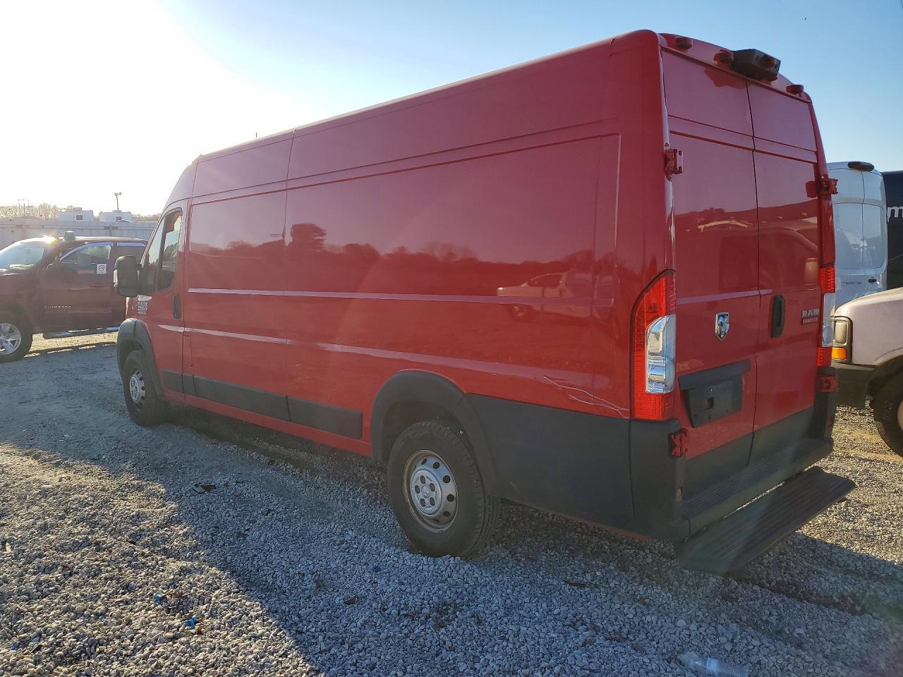 2020 Ram Promaster 3500 Delivery Van - Фото 2