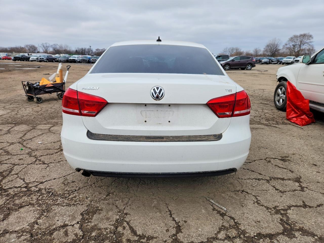 2015 Volkswagen Passat S - Image 6