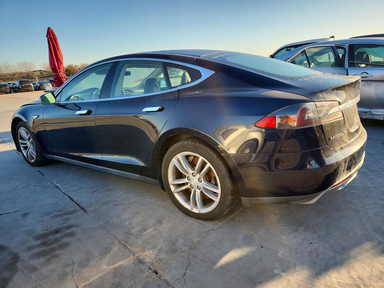 2013 Tesla Model S - Image 2