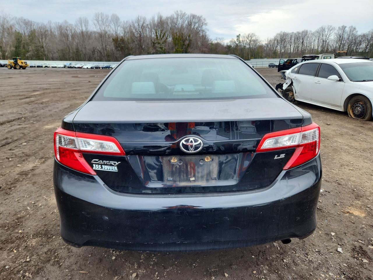2013 Toyota Camry - Фото 6
