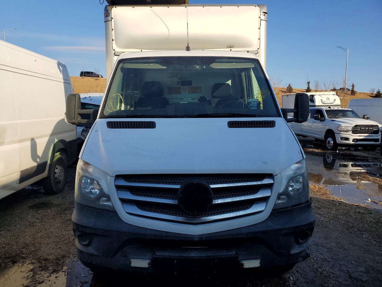 2018 Mercedes Benz Sprinter Box Truck - Фото 5