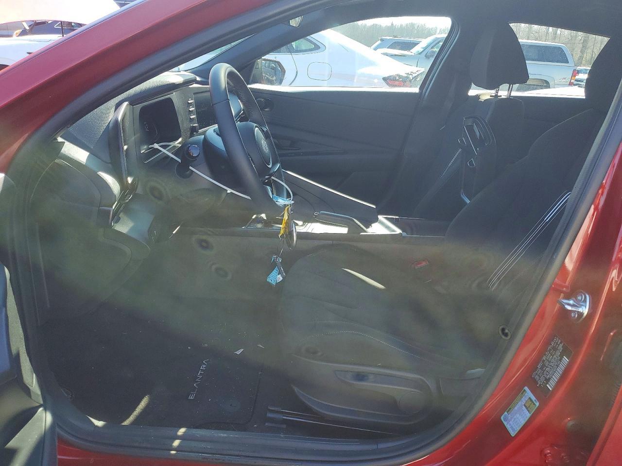 2025 Hyundai Elantra Sel Sport - Image 7
