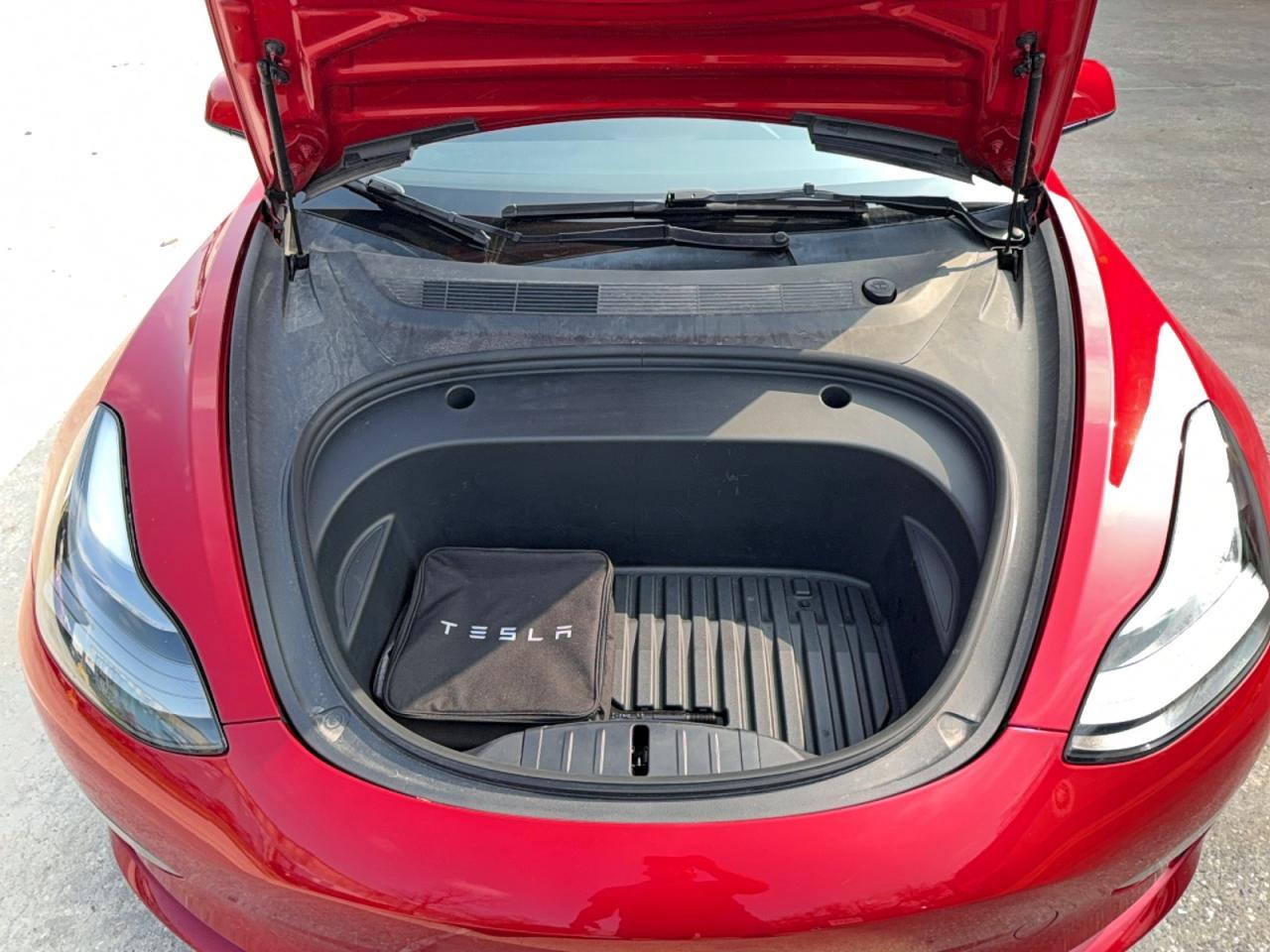 2023 Tesla Model 3 - Фото 7