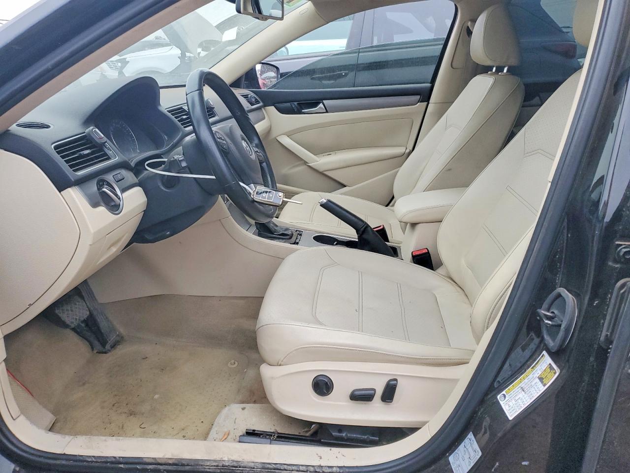 2014 Volkswagen Passat Se - Фото 7